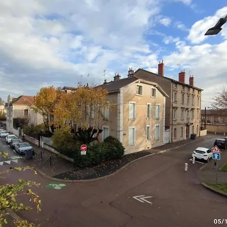 Apartment Au Pied De La Basilique