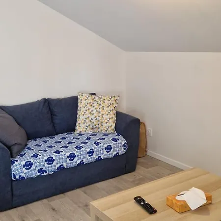 Au Pied De La Basilique Apartment